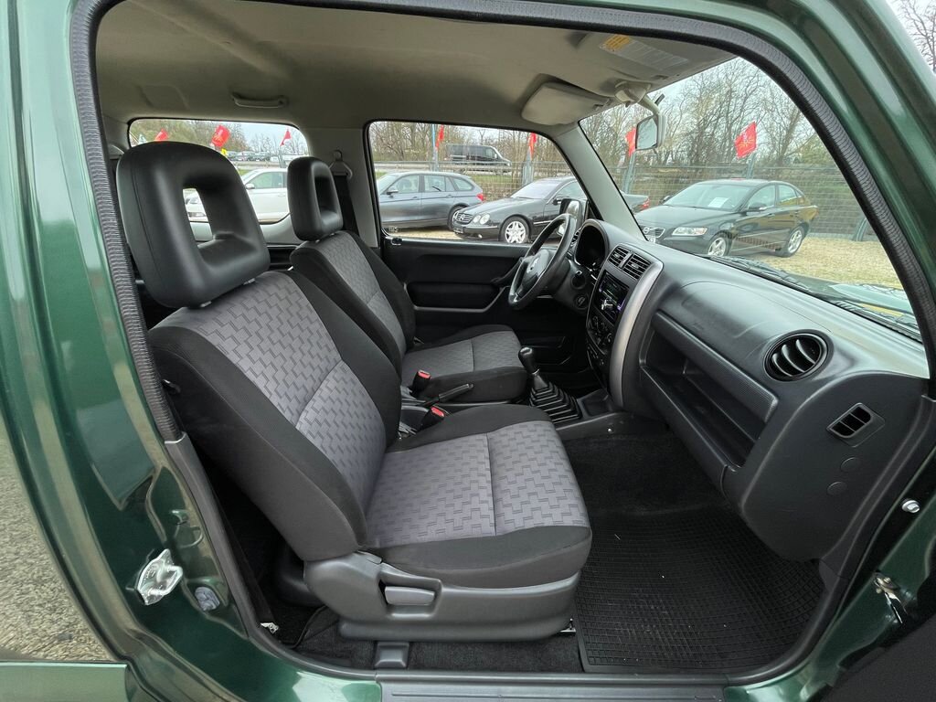 Suzuki Jimny SUV / Terénní 1,5 l 63 kw