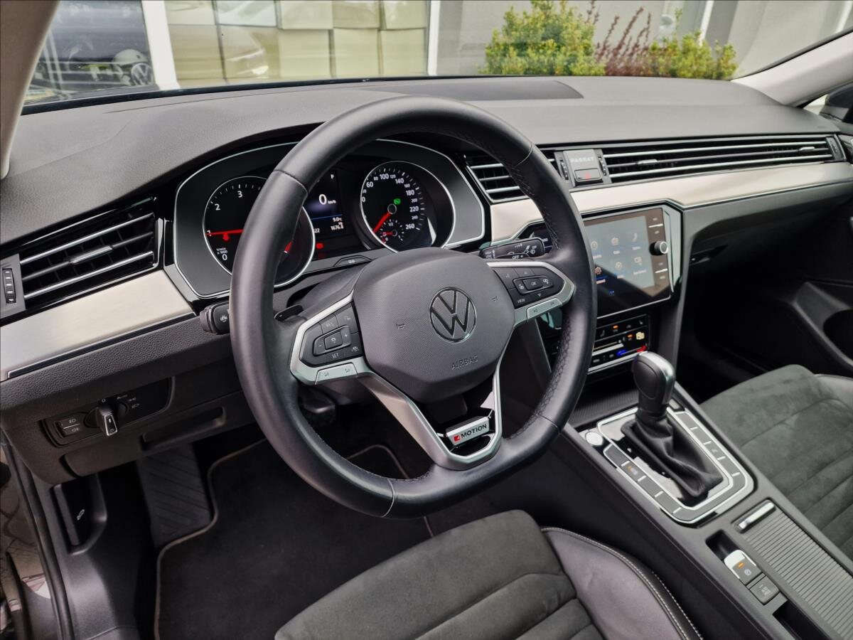 Volkswagen Passat Sedan / Limuzína 2,0 l 147 kw