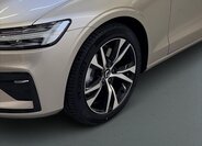 Volvo V60 Kombi 2,0 l 145 kw