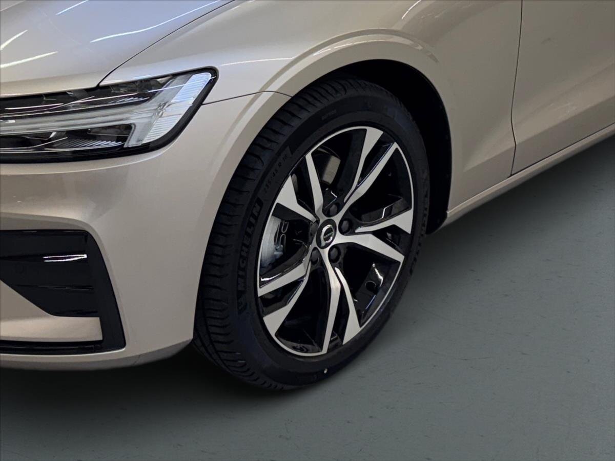 Volvo V60 Kombi 2,0 l 145 kw