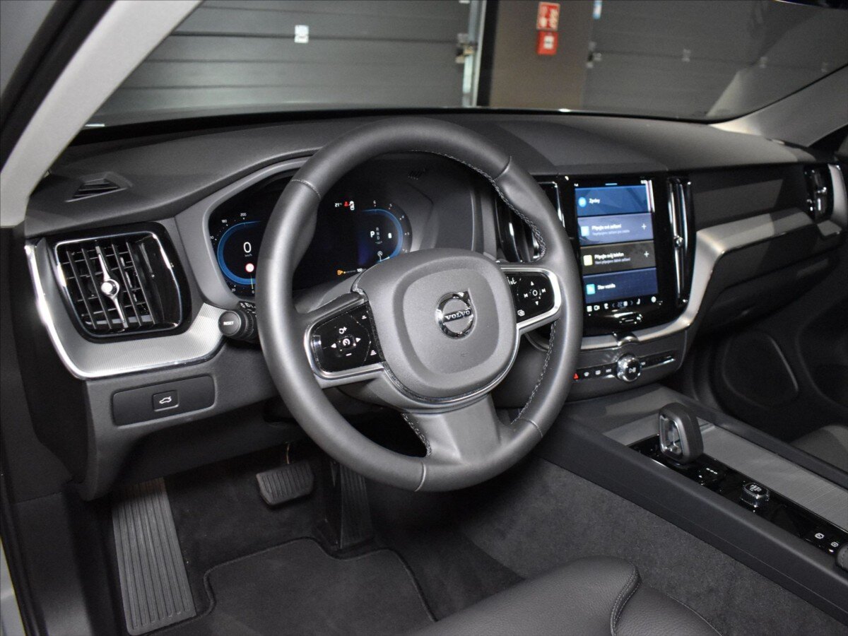 Volvo XC60 SUV / Terénní 2,0 l 145 kw