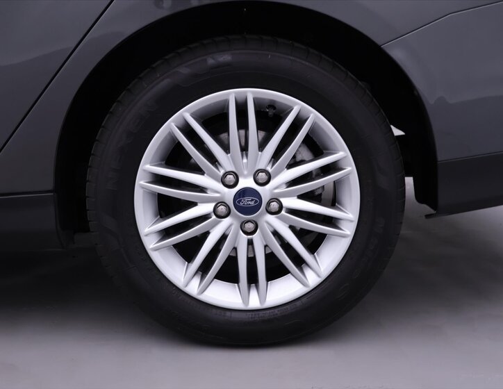 Ford Focus Kombi 999,0 92 kw