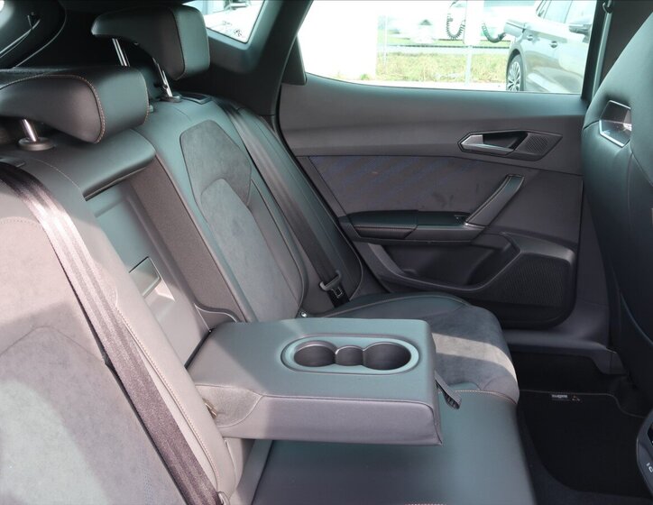 Cupra Formentor SUV / Terénní 2,0 l 195 kw