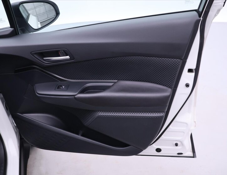 Toyota C-HR SUV 1,2 l 85 kw