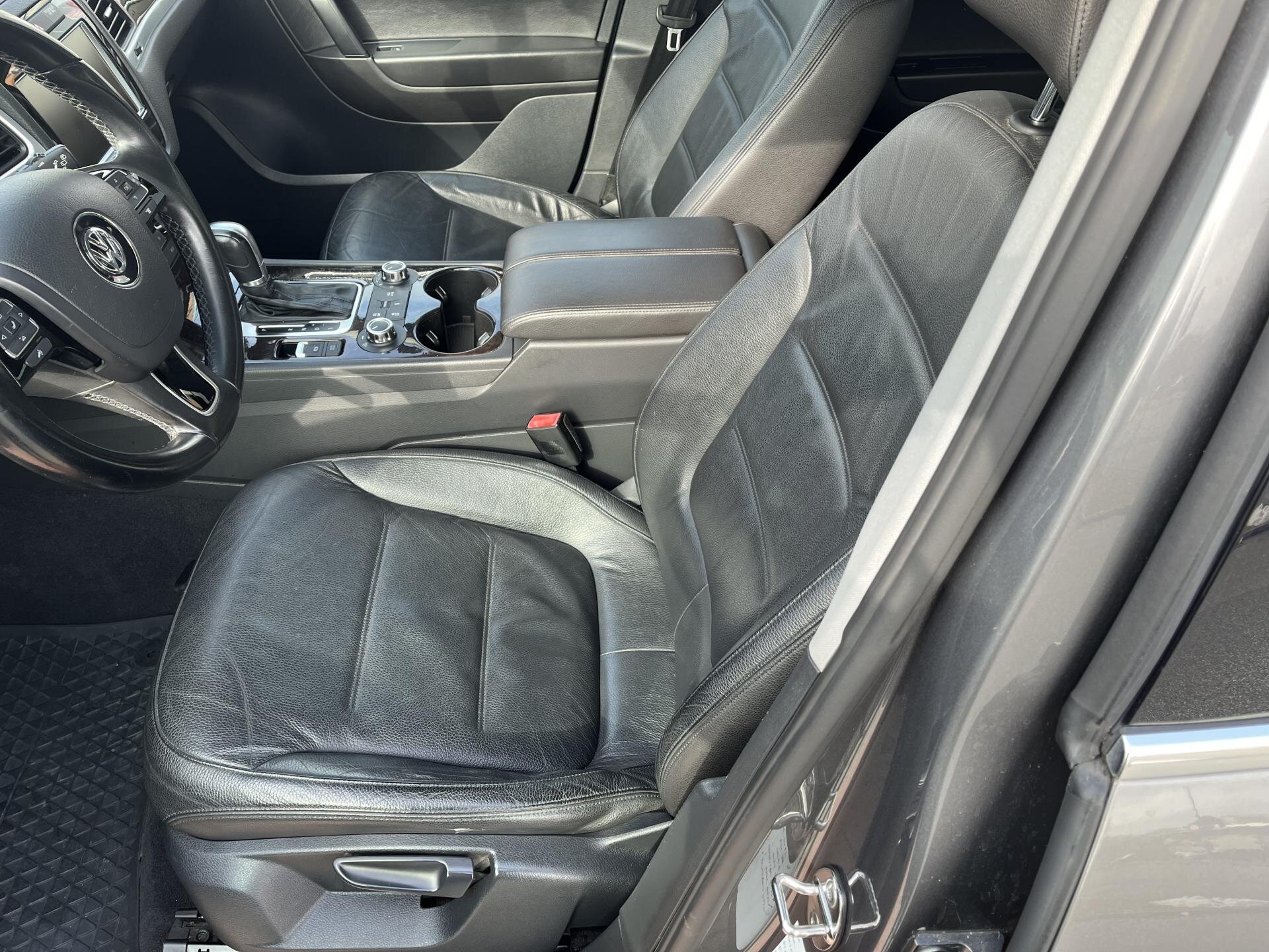 Volkswagen Touareg SUV 3,0 l 176 kw