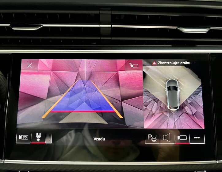 Audi Q8 SUV / Terénní 3,0 l 210 kw