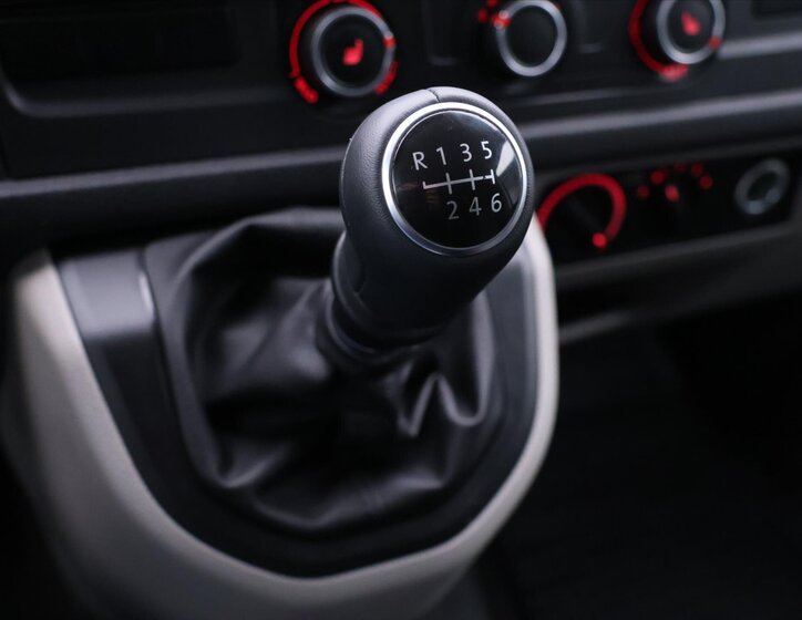 Volkswagen Transporter Kombi 2,0 l 110 kw