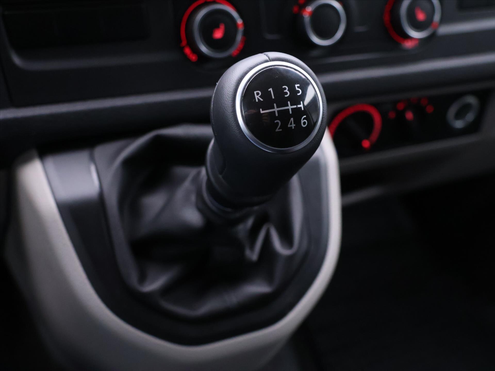 Volkswagen Transporter Kombi 2,0 l 110 kw