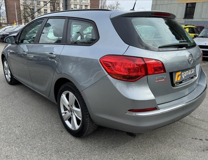 Opel Astra Kombi 1,7 l 81 kw