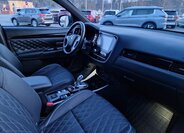 Mitsubishi Outlander SUV / Terénní 2,4 l 165 kw