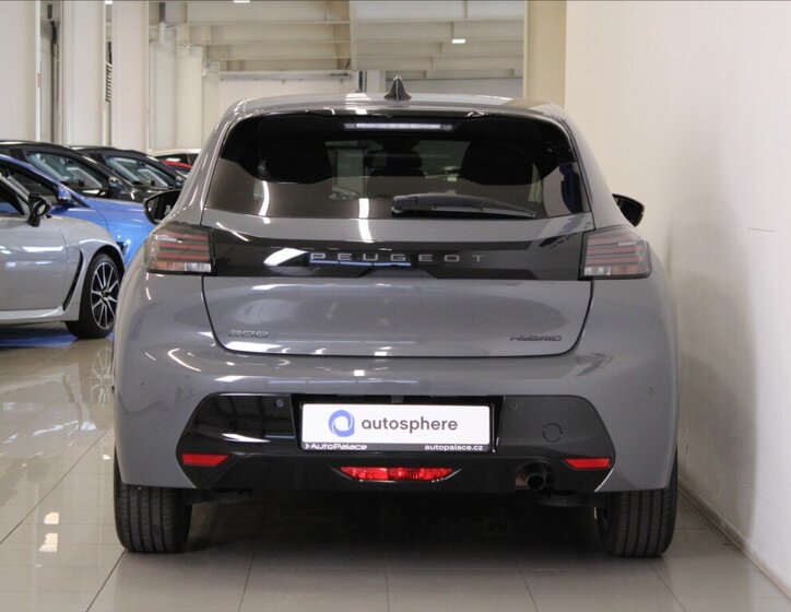 Peugeot 208 Hatchback 1,2 l 81 kw