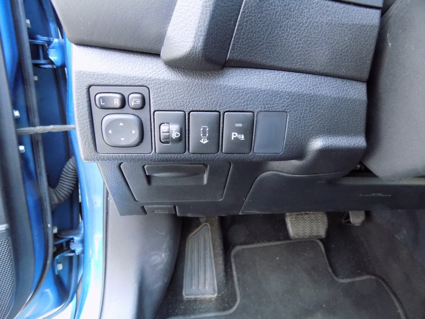 Toyota Auris Hatchback 1,8 l 73 kw