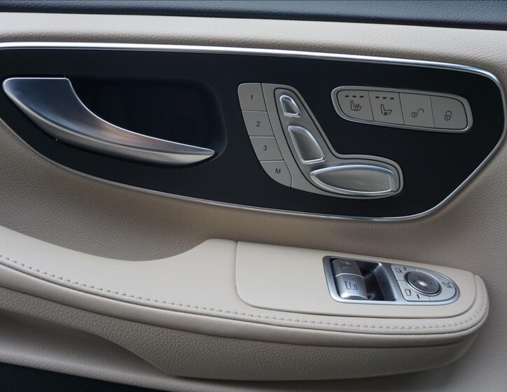 Mercedes-Benz Třídy V 15