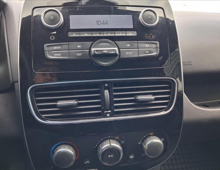 Renault Clio Hatchback 1,1 l 54 kw