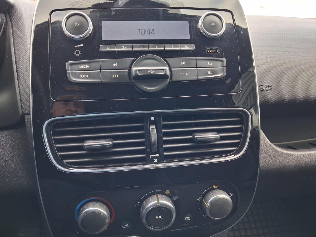 Renault Clio Hatchback 1,1 l 54 kw