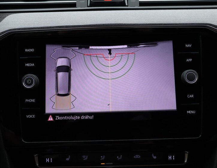 Volkswagen Passat 24