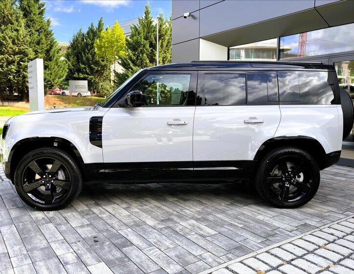 Land Rover Defender SUV / Terénní 3,0 l 147 kw