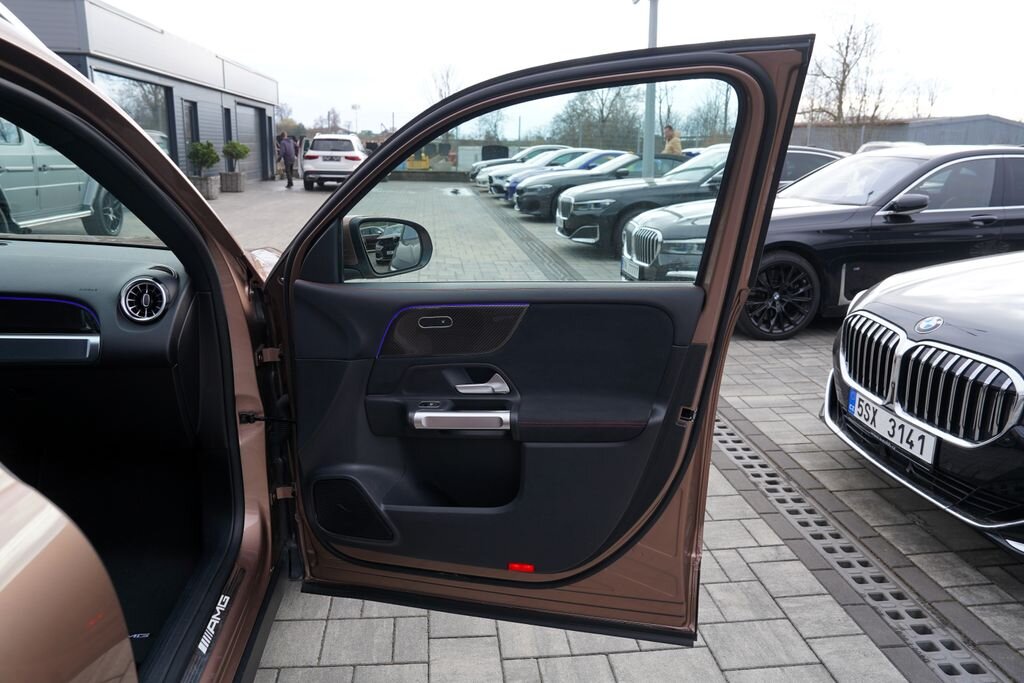 Mercedes-Benz GLB SUV / Terénní 2,0 l 225 kw