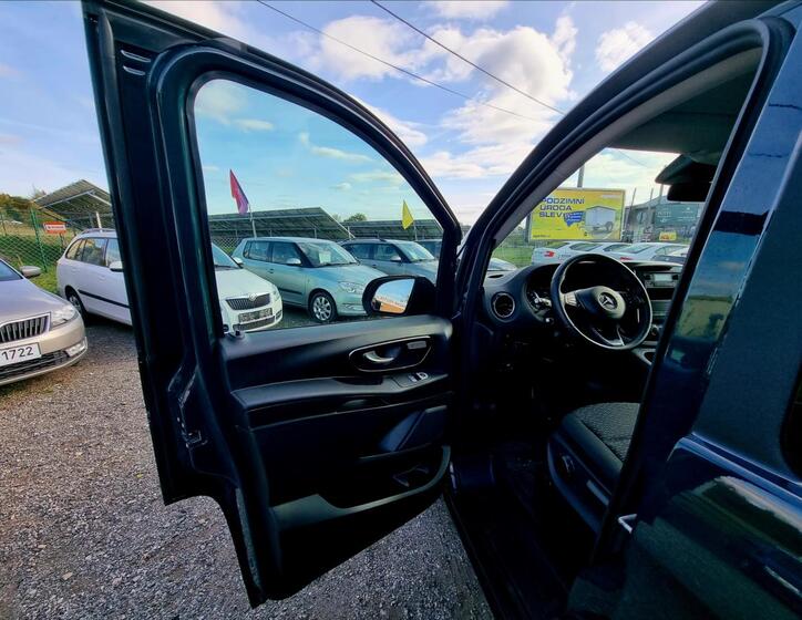Mercedes-Benz Vito 9