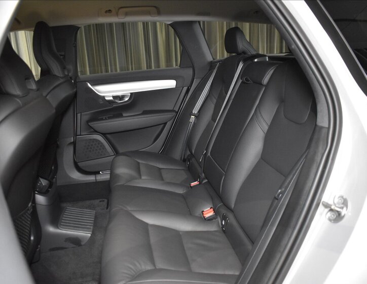 Volvo V90 Kombi 2,0 l 186 kw