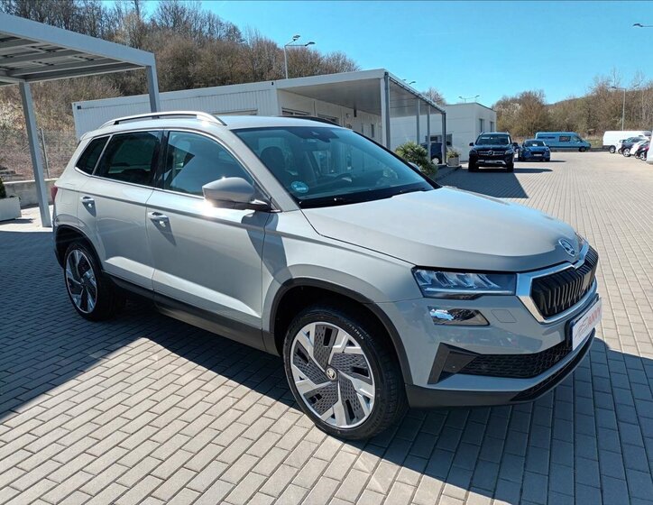 Škoda Karoq SUV / Terénní 2,0 l 110 kw