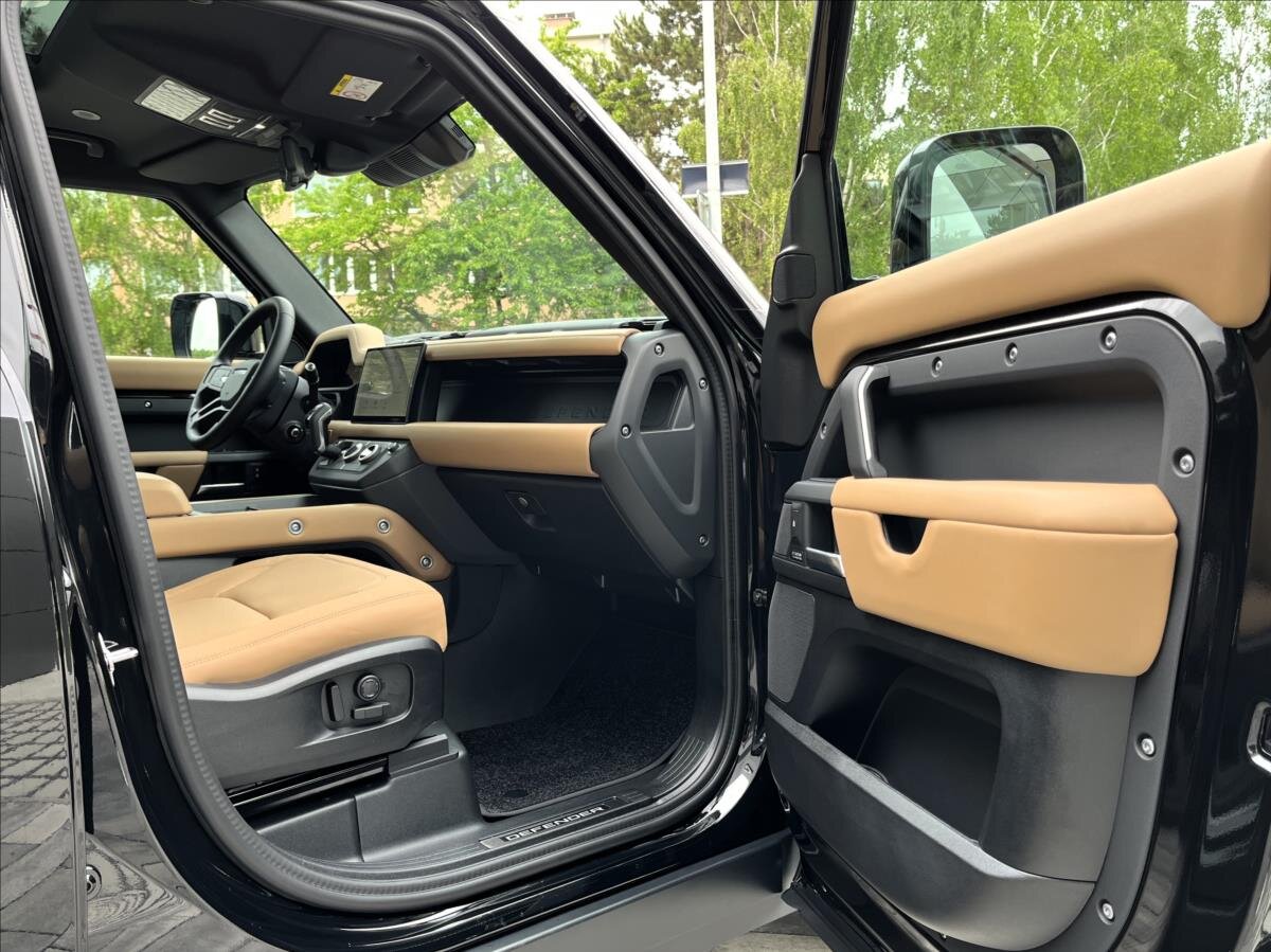 Land Rover Defender SUV / Terénní 5,0 l 313 kw