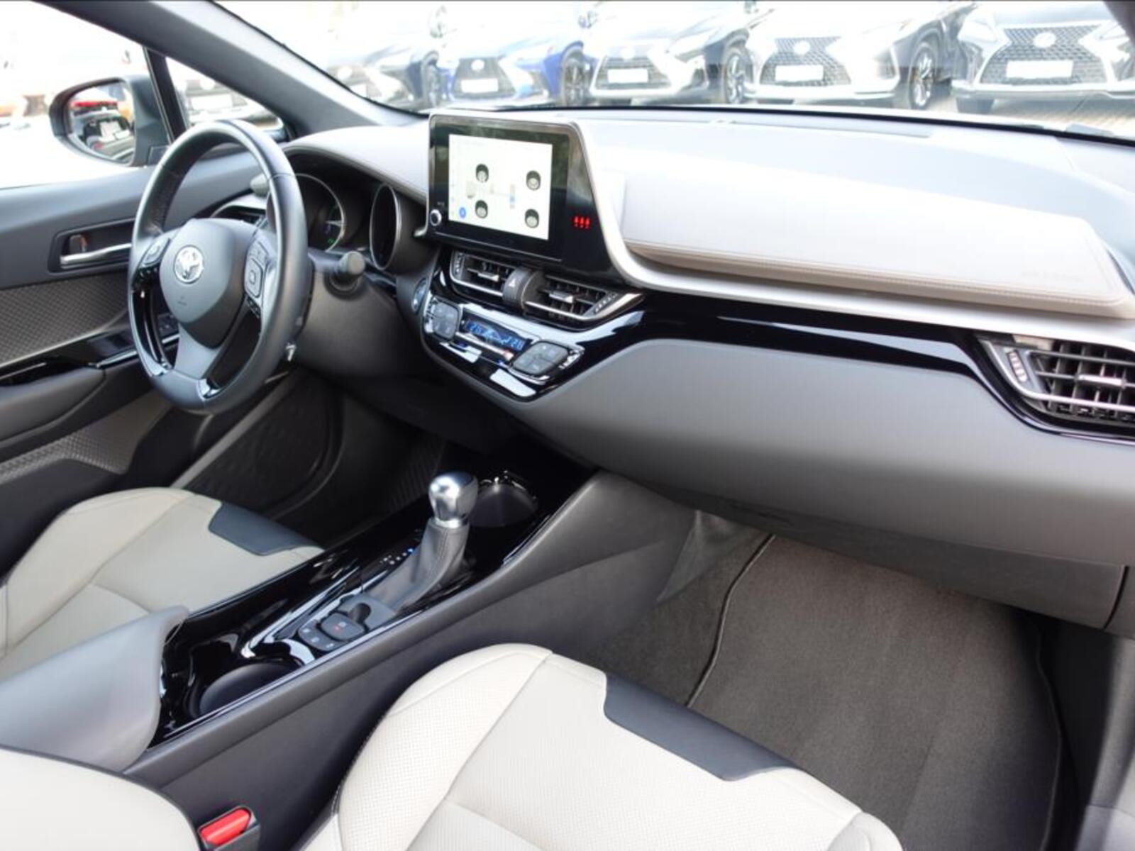 Toyota C-HR 37
