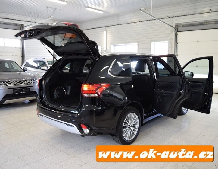Mitsubishi Outlander SUV 0,0 0