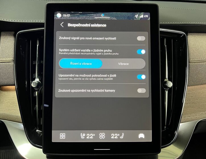 Volvo XC90 SUV / Terénní 2,0 l 335 kw