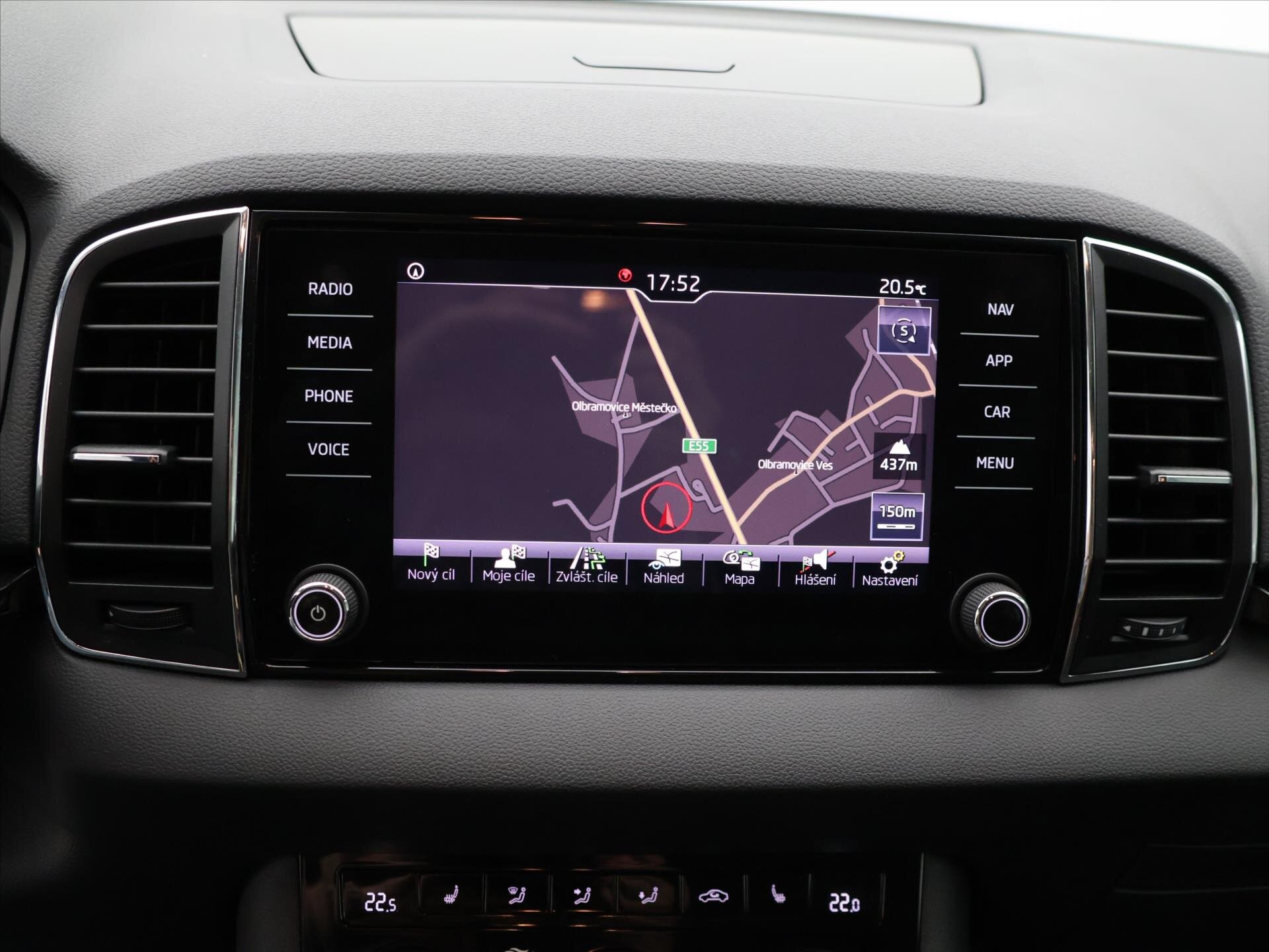 Škoda Karoq SUV / Terénní 1,6 l 85 kw