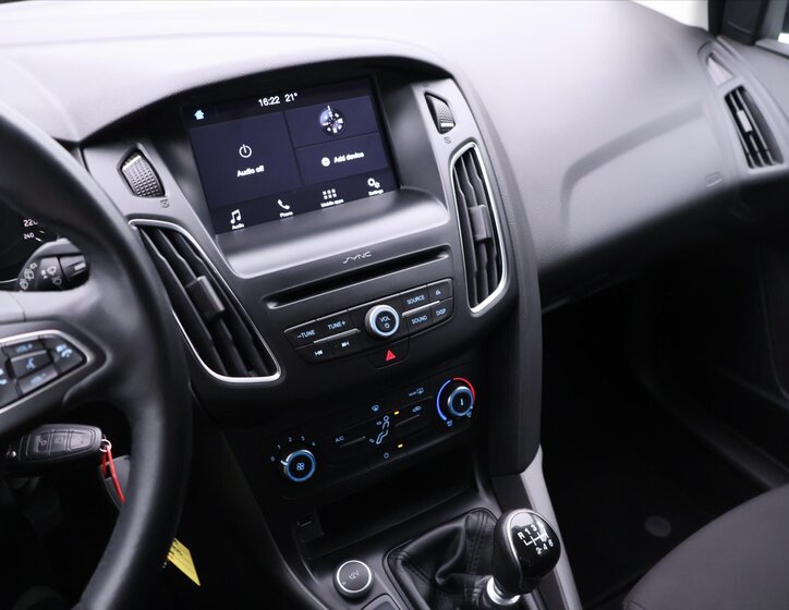 Ford Focus Kombi 999,0 92 kw