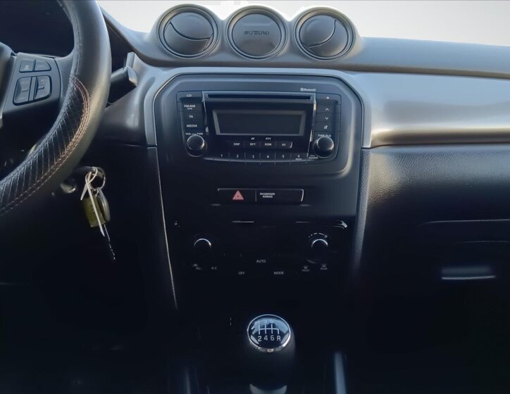 Suzuki Vitara SUV / Terénní 1,4 l 95 kw