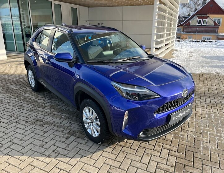 Toyota Yaris Cross 8