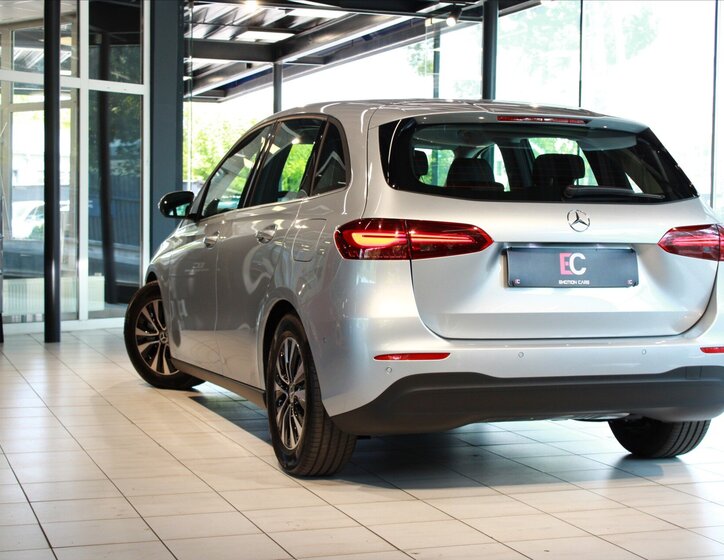 Mercedes-Benz Třídy B Hatchback 1,3 l 100 kw