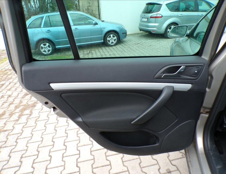 Škoda Octavia Kombi 2,0 l 103 kw
