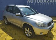 Toyota RAV4 SUV 2,2 l 100 kw