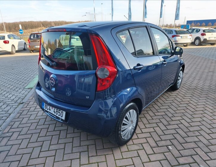 Opel Agila Hatchback 1,2 l 63 kw