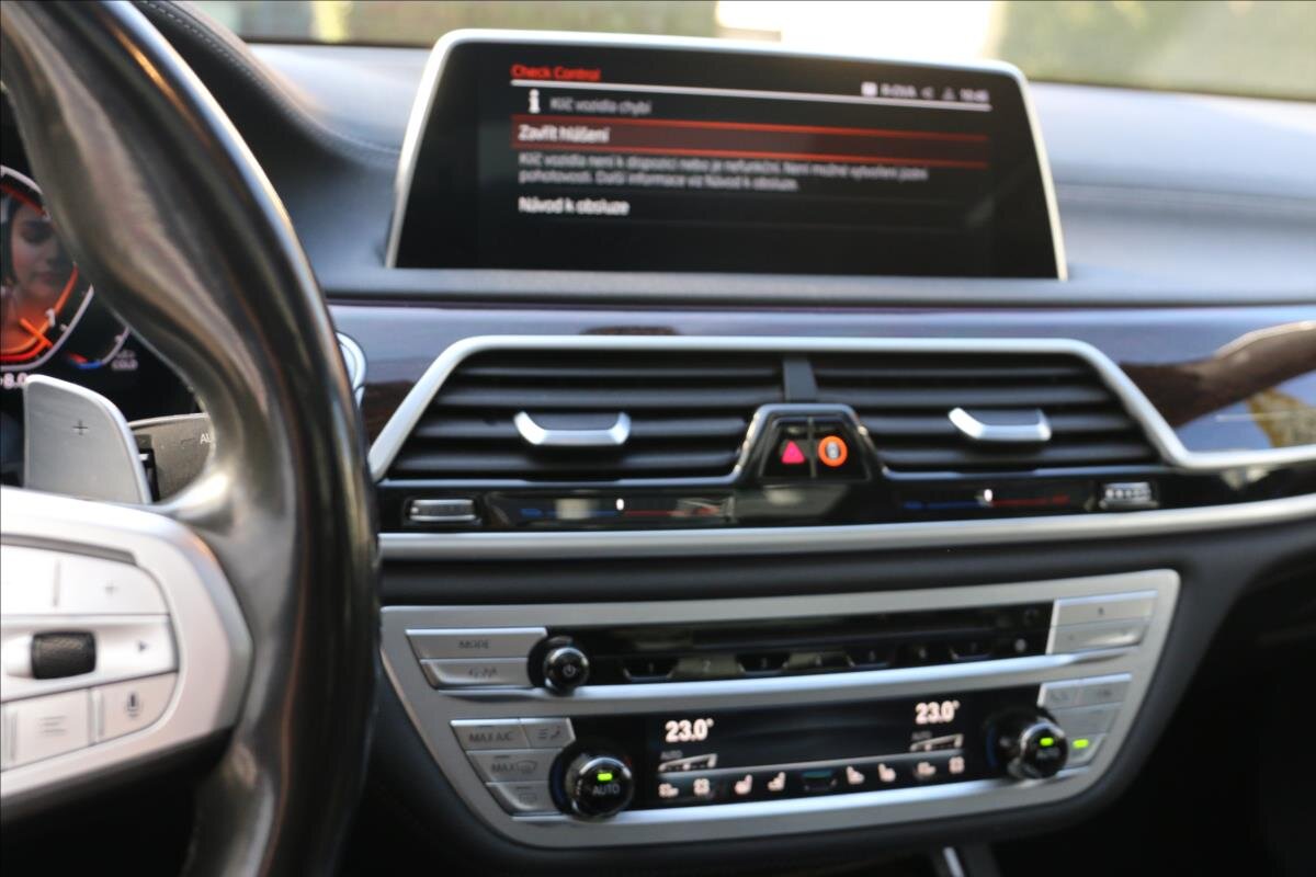 BMW Řada 7 Sedan / Limuzína 3,0 l 294 kw