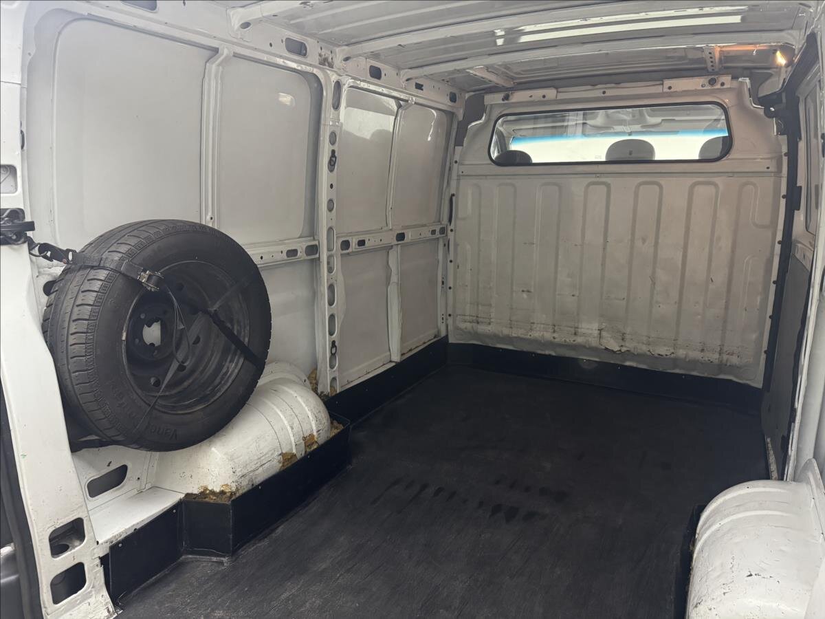 Renault Master Skříň 2,5 l 74 kw