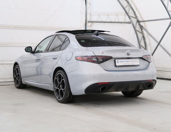 Alfa Romeo Giulia Sedan 2,0 l 206 kw