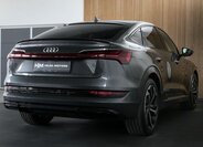 Audi e-tron SUV / Terénní 0,0 300 kw