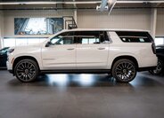 Chevrolet Suburban SUV 6,2 l 313 kw