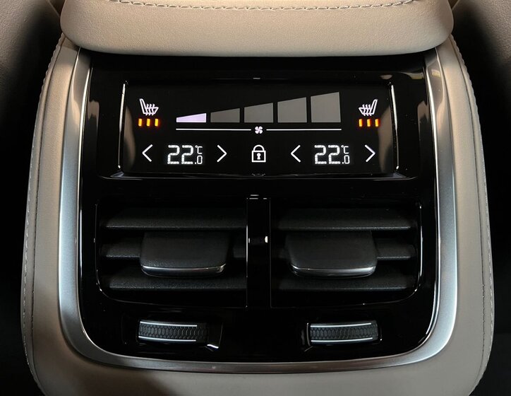 Volvo XC90 SUV 2,0 l 335 kw