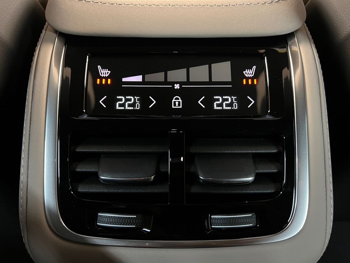 Volvo XC90 SUV 2,0 l 335 kw