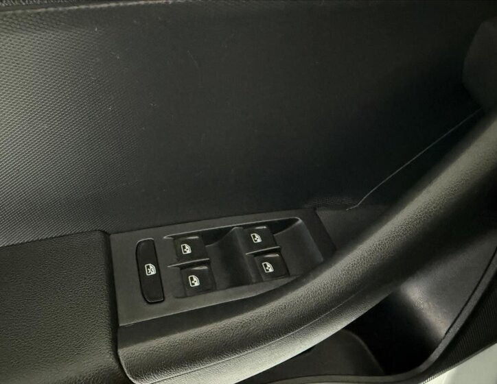 Škoda Rapid Hatchback 999,0 81 kw