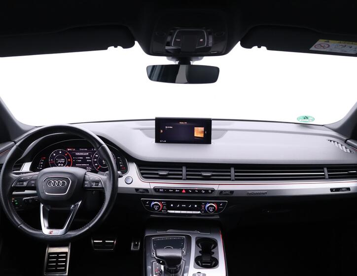 Audi Q7 35