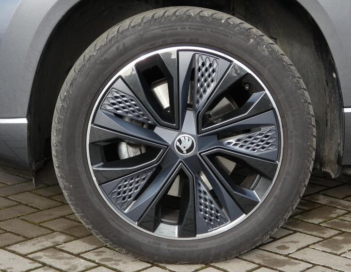 Škoda Karoq SUV / Terénní 1,5 l 110 kw