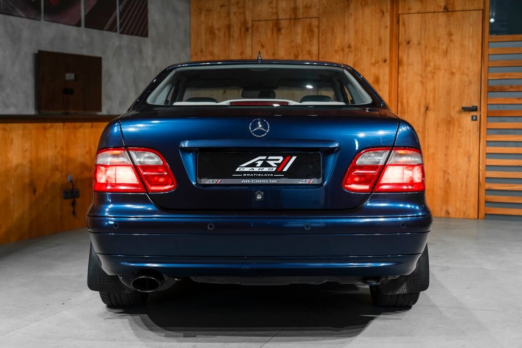 Mercedes-Benz CLK Kupé 4,3 l 205 kw