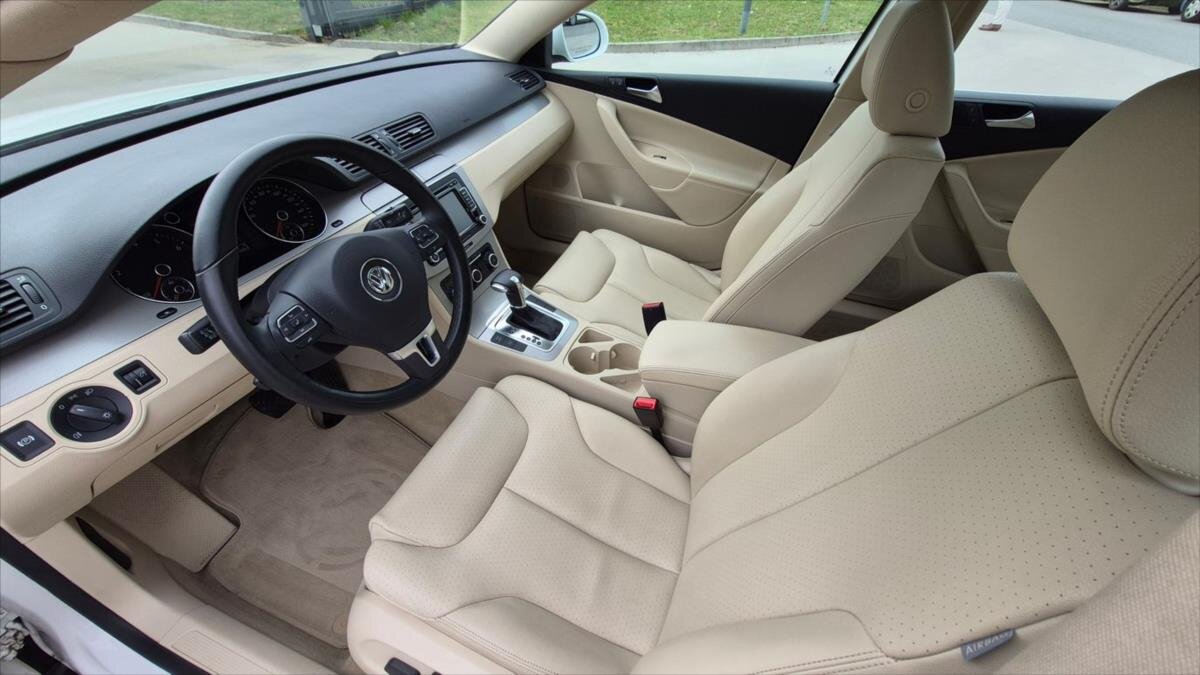 Volkswagen Passat Sedan / Limuzína 2,0 l 147 kw