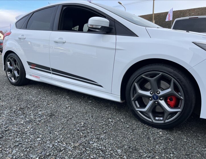 Ford Focus Hatchback 2,0 l 184 kw